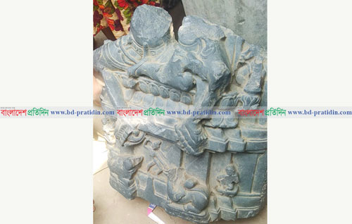 নন্দীগ্রামে পুকুরে মিলল বিষ্ণু মূর্তির ভাঙা অংশ