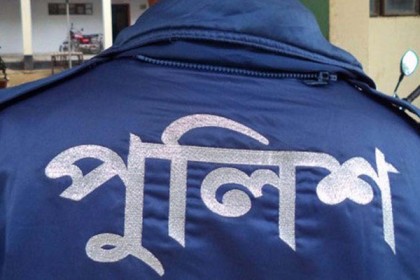 পুলিশের কাণ্ড, ১০ বছরের শিশুকে ২২ দেখিয়ে আসামি