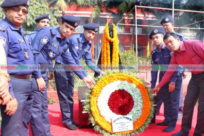 বগুড়ায় পুলিশ মেমোরিয়াল ডে পালিত