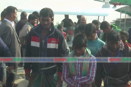 ভোলায় নিষেধাজ্ঞার প্রথমদিনে ১৭ জেলের জেল জরিমানা