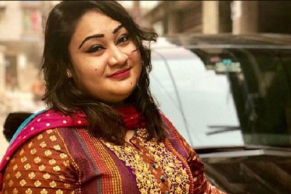 পাপিয়ার কলেজজীবন: ছাত্রী হোস্টেলেও গড়েছিলেন ‘পাপের আস্তানা’