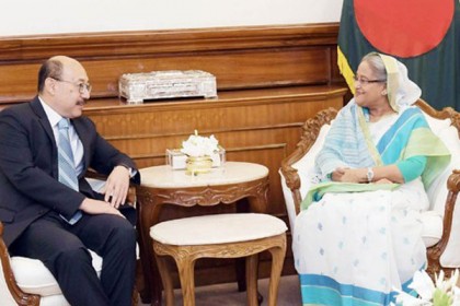প্রধানমন্ত্রীর সঙ্গে শ্রীংলার সৌজন্য সাক্ষাৎ