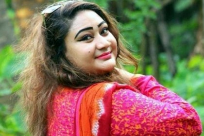 ছাত্রী অবস্থায় যেভাবে ‘কাজ’ শুরু করেছিলেন পাপিয়া