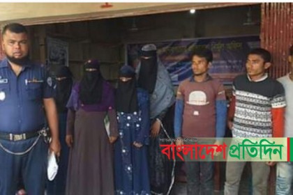 সমুদ্রপথে মালয়েশিয়া যাওয়ার চেষ্টাকালে ১১ রোহিঙ্গা উদ্ধার 