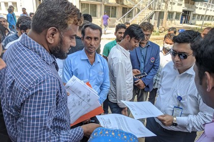 পরিবেশ দূষণের অভিযোগে আশুলিয়ায় ডায়িং কারখানা বন্ধ