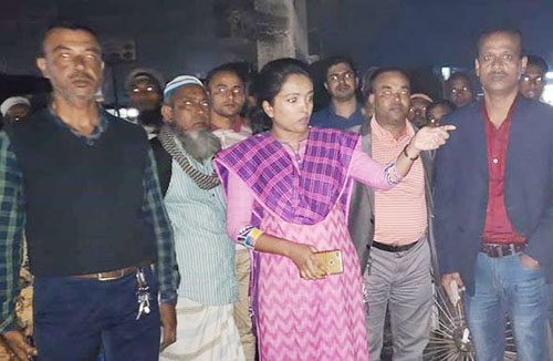 আগুনে পুড়ে যাওয়া ৩৯ দোকানের স্থলে নতুন স্থাপনা নির্মাণে প্রশাসনের নিষেধাজ্ঞা