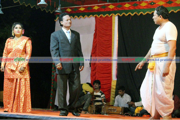নাটোরে শেষ হলো নাটুয়া যাত্রা উৎসব