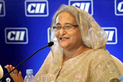 চাকরির পেছনে ছুটে না বেড়িয়ে ব্যবসা শুরু করতে পারেন: প্রধানমন্ত্রী