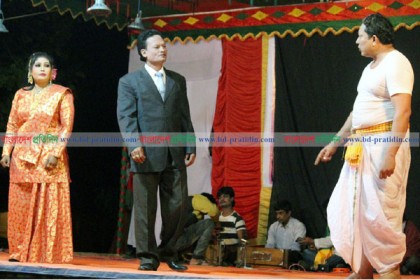 নাটোরে শেষ হলো নাটুয়া যাত্রা উৎসব