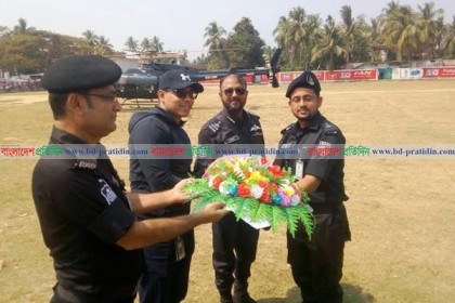 রোহিঙ্গা শিবির পরিদর্শনে র‌্যাবের মিডিয়া উইং পরিচালক সারোয়ার