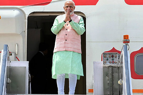 করোনা আতঙ্কে মোদির বিদেশ সফর স্থগিত