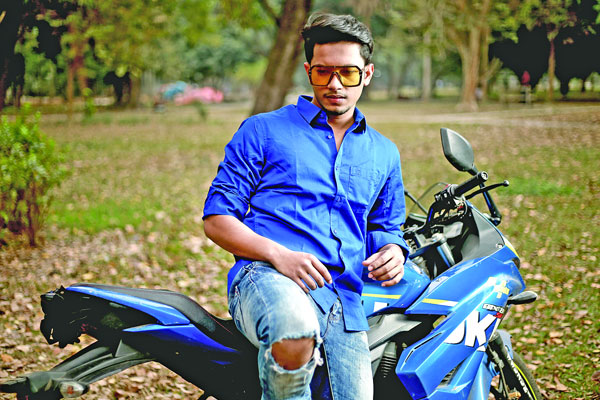 স্টাইলিশ ইয়াং