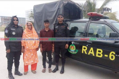বাগেরহাটে চোরাই প্রাইভেটকারসহ আটক ২