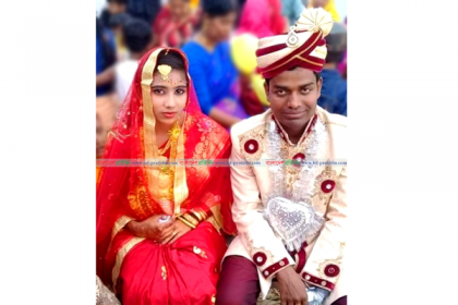 নববধূর লাশের অপেক্ষায় নদীপাড়ে স্বামী