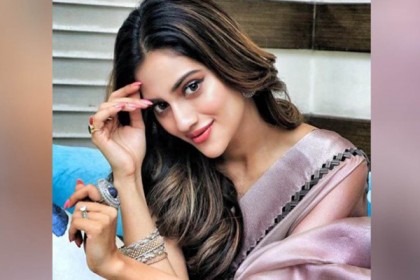 নুসরাতের মুকুটে নতুন পালক!