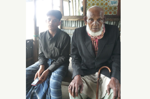 একই পরিবারের সকলেই শ্রবণ প্রতিবন্ধী 