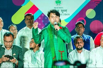 মুক্তিযোদ্ধাদের রক্তের ঋণ শোধের দায়িত্ব তরুণদের: রিয়াজ হায়দার চৌধুরী