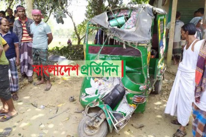 টাঙ্গাইলে যানবাহনের ত্রিমুখী সংঘর্ষে বাবা-মেয়েসহ ৬ জনের প্রাণহানি