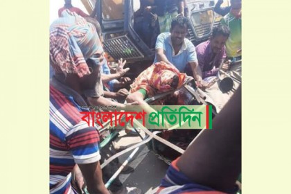বয়স্ক ভাতা নিয়ে বাড়ি ফেরার পথে গাছচাপায় ৫ জনের মৃত্যু