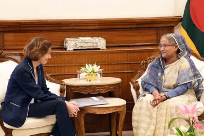 প্রতিরক্ষায় ফ্রান্সের আরও সহযোগিতা চান প্রধানমন্ত্রী