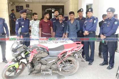 লক্ষ্মীপুরে ছিনতাই ও চোর চক্রের ৭ সদস্য গ্রেফতার