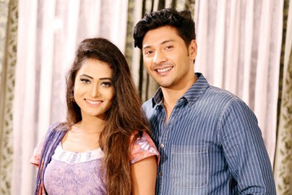 ছাড়পত্র পেল ত্রিভুজ প্রেমের ছবি ‘পাগলের মতো ভালোবাসি’