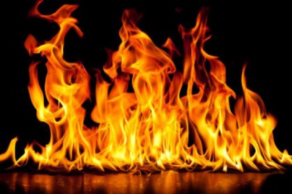 শনির আখড়ায় রঙের কারখানায় অগ্নিকাণ্ড