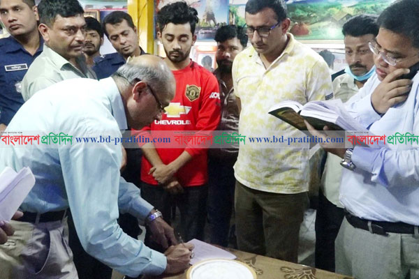 লক্ষ্মীপুরে হোটেলে অভিযান : পচা মাংস জব্দ, আটক ২