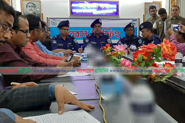 নীলফামারীতে নিষিদ্ধ জঙ্গি সংগঠনের প্রধানসহ গ্রেফতার ২