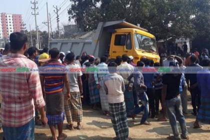 ময়মনসিংহের ভালুকায় ট্রাকচাপায় নিহত ২