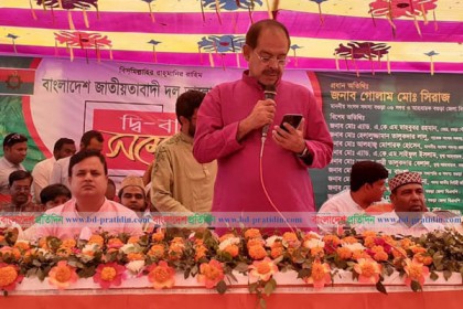
‘বিএনপিকে তৃণমূল শক্তিশালী করে খালেদা জিয়ার মুক্তির আন্দোলনকে জোরদার করতে হবে’ 