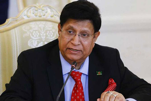 প্রবাসীরা দেশে এলে নবাবজাদা হয়ে যান : পররাষ্ট্রমন্ত্রী