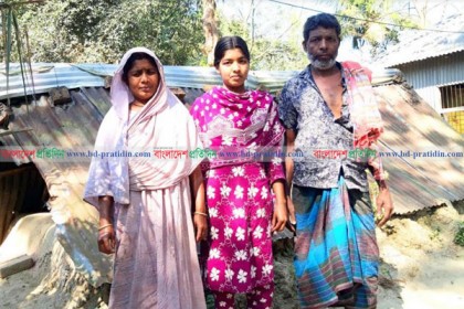 মাথা গোঁজার ঠাঁই নেই প্রতিবন্ধী আজাহার পরিবারের