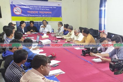 সরবরাহ কমে যাওয়ায় রংপুরে মাস্ক সংকট