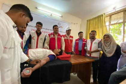 নোয়াখালীতে মুজিববর্ষ উপলক্ষে স্বেচ্ছায় রক্তদান কর্মসূচি উদ্বোধন