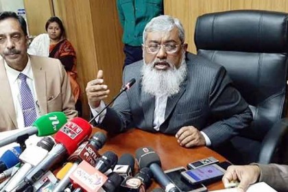 শিক্ষার্থীরা একা বাইরে ঘোরাফেরা করলেই ব্যবস্থা : মন্ত্রিপরিষদ সচিব