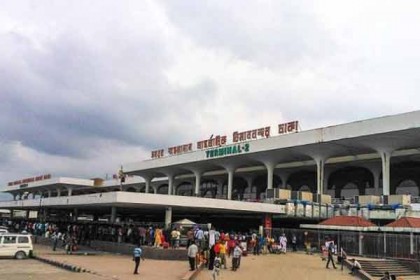 শাহজালাল থেকে ফেরত পাঠানো হলো মার্কিন নাগরিকসহ দু'জনকে 
