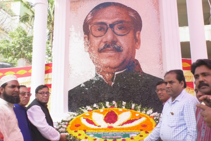 কুষ্টিয়ায় বঙ্গবন্ধুর ম্যুরাল উদ্বোধন 

