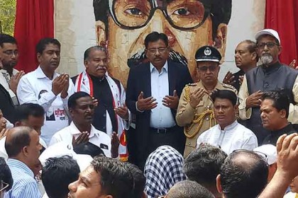 শরীয়তপুরে কেক কেটে জাতির পিতার জন্মশতবার্ষিকী উদযাপিত