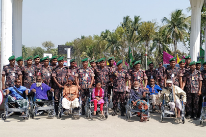 জামালপুরে প্রতিবন্ধীদের মাঝে বিভিন্ন উপকরণ বিতরণ