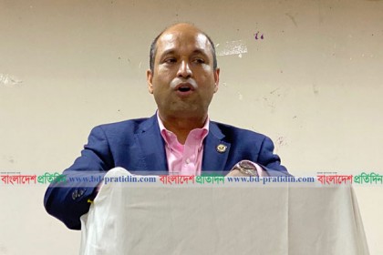 করোনাভাইরাস : অবৈধ অভিবাসী গ্রেফতার ও ইমিগ্রেশন কোর্ট বন্ধের আহ্বান