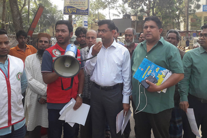 করোনা প্রতিরোধে হবিগঞ্জে মাইক নিয়ে প্রচারণায় ডিসি