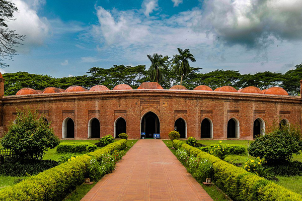 করোনাভাইরাস; ষাটগুম্বুজ মসজিদে পর্যটকদের প্রবেশ নিষিদ্ধ