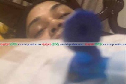 খাদ্যমন্ত্রীর মেয়েকে ছুরিকাঘাত