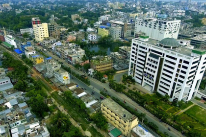 সর্বোচ্চ সতর্ক রাজশাহী, বাস বন্ধের পর চাপ বেড়েছে ট্রেনে