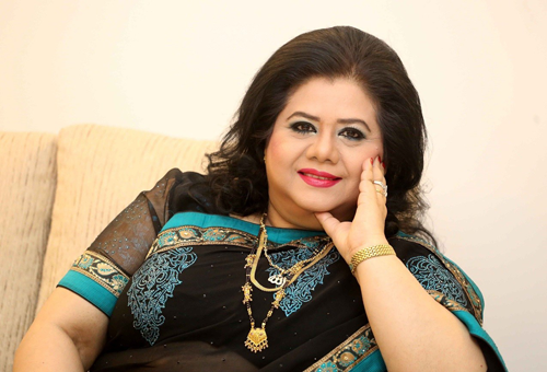 হোম কোয়ারেন্টাইনে রুনা লায়লা