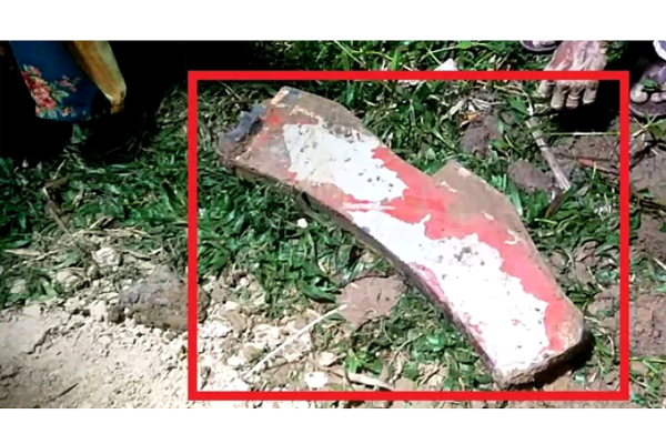 আকাশ থেকে পড়া ভারী বস্তু বোমা ভেবে তুলকালাম 