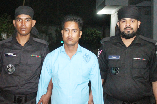 বাজিতপুরে গাঁজাসহ মাদক ব্যবসায়ী গ্রেফতার