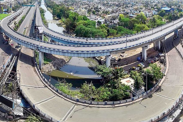 করোনা প্রতিরোধে লকডাউনে ভারতের ৮০টি শহর