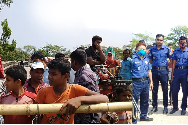 মাদারীপুরে করোনা রোগী চিহ্নিত হওয়ার খবরে কালকিনি-গৌরনদী সীমান্ত বন্ধ